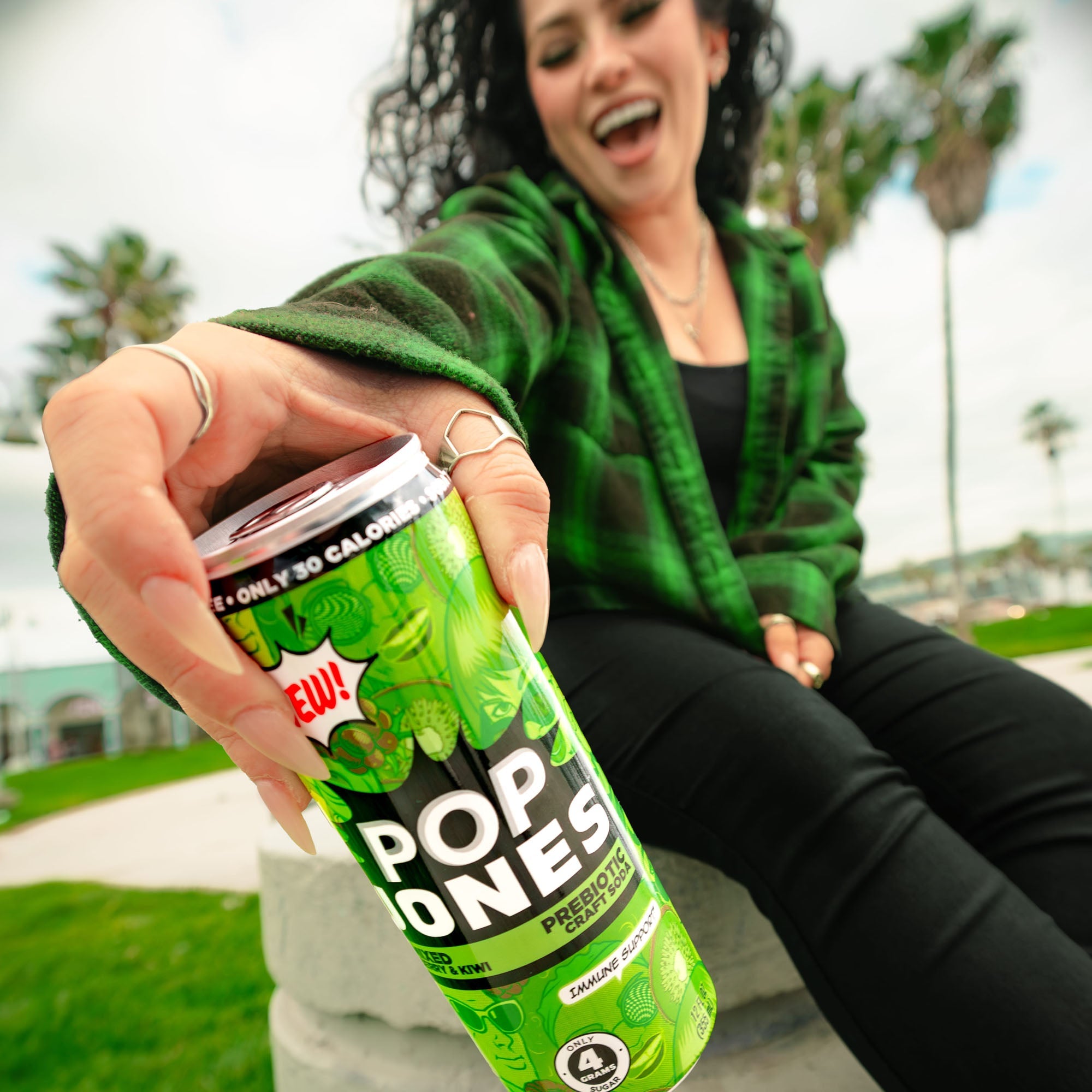 POP Jones Mixed Berry & Kiwi Prebiotic Soda 12-pack